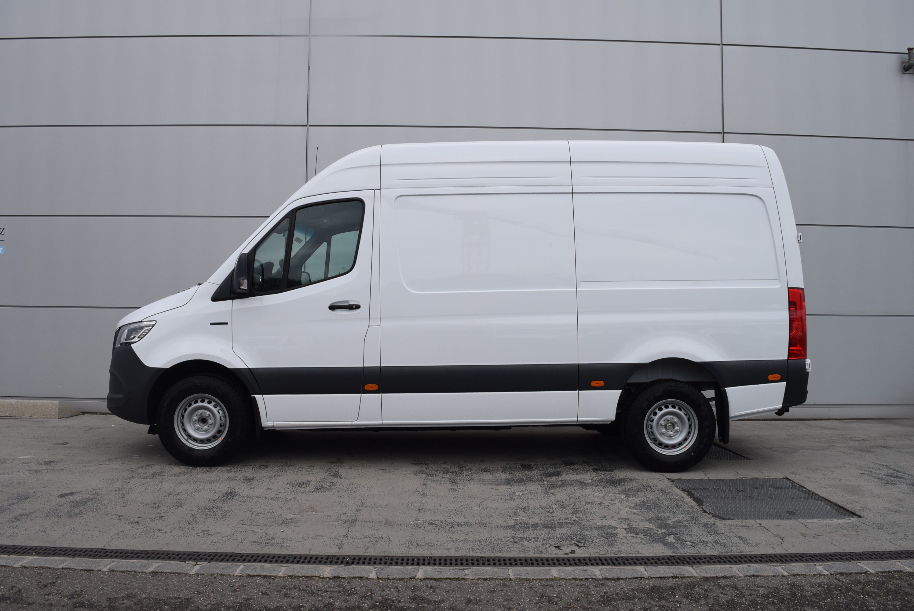 eSprinter 320 PRO KA 3665mm S Worker