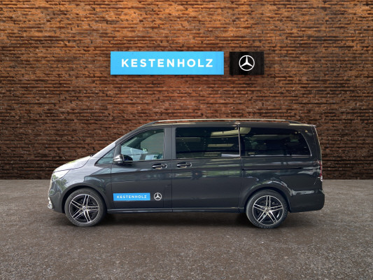 [all]Werksgarantie bis 16.06.2028 / Gratisservice 10 Jahre oder 100'000 Km, Reparaturservice 3 Jahre oder 100'000 Km ab 1.Inv. / zzgl. Ablieferungspauschale CHF 540.- // Er bietet Platz f&uuml;r bis zu 7 Personen[/all]


[all]


[/all]&nbsp; AdBlue-Tank 24 lAirbag: Airbag Fahrer und BeifahrerAirbag:Thorax Seitenairbag f&uuml;r Fahrer und BeifahrerAirbag:Window-Kopfairbag f&uuml;r Fahrer und BeifahrerAntiblockiersystem (ABS)Assist: ATTENTION ASSIST (Aufmerksamkeitsassistent)Assist: Abstandsregel-Tempomat DISTRONIC PLUSAssist: Antriebs-Schlupf-Regelung (ASR)Assist: COLLISION PREVENTION ASSISTAssist: Elektronisches Stabilit&auml;ts-Programm (ESP&reg;)Assist: Feststellbremse elektrischAssist: SeitenwindassistentAssist: Serviceintervallanzeige ASSYST mit WartungsrechnerAssist:ADAPTIVE BRAKE, Trockenbremsen bei N&auml;sse und BerganfahrhilfeAssist:Aktiver Park-Assistent, automatisches Einparken in Parkpl&auml;tze l&auml;ngs und quer zurAssist:Bremsassistent BAS mit Bremskraftunterst&uuml;tzung bei erkannten NotbremsungenAssist:Bremsbelagverschleiss-Warnanzeige durch Kontrollleuchte f&uuml;r VorderachsbremsenAssist:Crashaktive PedalanlageAssist:Fl&uuml;ssigkeitsstand-Warnanzeige f&uuml;r Kraftstoff, &Ouml;l, K&uuml;hlwasser und ScheibenwaschwasserAssist:Heizung f&uuml;r ScheibenwaschanlageAssist:Mercedes-Benz Notrufsystem und PannenmanagmentAssist:Reifenluftdruck&uuml;berwachungAssist:Scheibenwischer mit Regensensor und Tipp-WischfunktionAssist:SeitenaufprallschutzAssist:Warnsummer und Warnanzeige im Kombiinstrument f&uuml;r nicht angegurteten Fahrer undAussenspiegel, beheizt, von innen elektrisch einstellbar und in Wagenfarbe lackiert,AussentemperaturanzeigeBordkantenzierstab und Chromzierelement am HeckDekor:Innenhimmel DINAMICA, porzellanDekor:L&uuml;ftungsd&uuml;sen verchromt inklusive Label &laquo;EXCLUSIVE&raquo;DieselpartikelfilterEASY-PACK-Heckklappe mit elektrischerElektrik f&uuml;r Anh&auml;ngersteckdoseFahrwerk:Allradantrieb permanent, 4MATICFahrwerk:Direktlenkung mit geschwindigkeitsabh&auml;ngiger Lenkkraftunterst&uuml;tzung und variablerFahrwerk:Sportfahrwerk mit TieferlegungFenster fest hintenFenster fest vorne links und rechts im FahrgastraumFensterheber elektrisch mit Komfortbet&auml;tigung und EinklemmschutzGarantie: 3 Jahre oder 100'000 kmGetriebe:9G-TRONIC inklusive DIRECT SELECT W&auml;hlhebel und Lenkradschaltpaddles, AGILITYGlas-Schiebe-/Hebedach elektrisch, Panoramadach fest mit automatischer Regenschliessung,Handschuhfach abschliessbar und beleuchtetHeckscheibe heizbar mit ZeitsteuerungKlima:Klimaanlage halbautom. geregelt, TEMPMATIC im FondKlima:Klimatisierungsautomatik THERMOTRONIC mit 2 Zonen inklusive Motorrestw&auml;rmeausnutzung,Kombiinstrument mit Multifunktions-Kraftstoffbeh&auml;lter gross 70 lLackierung: Metallic-LackierungLenkrad: Lenkrad in Neigung und H&ouml;he verstellbarLenkrad:12-Tasten-Multifunktionslenkrad in Leder im 3-Speichen-Design mit 2 ChromspangenLicht: Fahrlichtassistent (automatisches Fahrlicht)Licht:Adaptives Bremslicht blinkendLicht:Ambientebeleuchtung, vorne unter den Zierelementen und in den Schiebet&uuml;ren,Licht:Ausstiegsleuchten in den Seitent&uuml;renLicht:Blinker mit Komfort-Tipp-SchaltungLicht:Einstiegsschienen beleuchtet in Schiebet&uuml;renLicht:Reflexionsscheinwerfer H7 inkl. TagfahrlichtLuftzuheizer elektrisch in Frontheizung (PTC-Element)Media: Akustik-PaketMedia: Burmester Surround SoundsystemMedia: Digitales Radio (DAB)Media:Erweiterte Konnektivit&auml;t. 3 Jahre Laufzeit inklusiveMedia:Komm.-Modul LTE f&uuml;r digitale DiensteMedia:Multimediasystem MBUX 10.25 Zoll, Navigation und DAB+Media:Radioantenne in Winschutzscheibe integriertMittelkonsole mit K&uuml;hlfachMittelkonsole mit StaufachPaket: Fahrassistenz-PaketPaket: Park-Paket mit 360 -KameraPaket:Design-Paket Interieur mit AVANTGARDEPaket:Spiegel-Paket, bestehend aus Aussen- und Innenspiegel automatisch abblendbar,Polster: Polsterung Leder NappaReiserechner im Multifunktionsdisplay mit MomentanverbrauchsanzeigeR&auml;der: Leichtmetallr&auml;der im 16-Speichen-Design 8,0x19JR&auml;der:Stahlfelgen mit Radvollabdeckungen 6,5Jx17Sitze: Beifahrersitz elektrisch verstellbar mit MemorySitze: Beifahrersitz heizbarSitze: Fahrersitz elektrisch verstellbar mit MemorySitze: Fahrersitz heizbarSitze: Lordosenst&uuml;tze BeifahrersitzSitze: Lordosenst&uuml;tze FahrersitzSitze:4 Einzelsitze im FondSitze:ISOFIX Kindersitzbefestigung im FondSitze:Komfortsitze Fahrer/BeifahrerSitze:Sicherheitsgurte 3-Punkt inklusive Gurth&ouml;henanpassung mechanisch, Komfort-Automatik,Sonnenblenden mit Kosmetikspiegel und Kartenhalter, beleuchtet und seitlichStaunetz Fahrer- und BeifahrersitzlehneSteckdosen 12V im Fond links und rechtsT&uuml;ren: Heckklappe mit Fenster inkl. Heckscheibenheizung und Wisch-WaschanlageT&uuml;ren: Kindersicherung mechanisch in den Schiebet&uuml;renT&uuml;ren: Schiebet&uuml;re links und rechtsT&uuml;ren:Elektrische Bet&auml;tigung f&uuml;r Schiebet&uuml;r linksT&uuml;ren:Elektrische Bet&auml;tigung f&uuml;r Schiebet&uuml;r rechtsT&uuml;ren:Heckklappe mit separat zu &ouml;ffnende HeckscheibeVerbandstascheVliesbatterie 12 V, 92 AhWarmluftkanal zum FahrgastraumWarmwasser-Zusatzheizung als Standheizung und Standbel&uuml;ftungWarndreieckWegfahrsperre elektronisch inklusive Schliessanlage mit 3-Kanal-Funk-FernbedienungW&auml;rmed&auml;mmendes Glass rundumZentralverriegelung mit Innenschalter, automatischer Verriegelung (abschaltbar) undZusatzw&auml;rmetauscher mit Luftf&uuml;hrung, 3-stufiges Gebl&auml;se Fahrgastraum