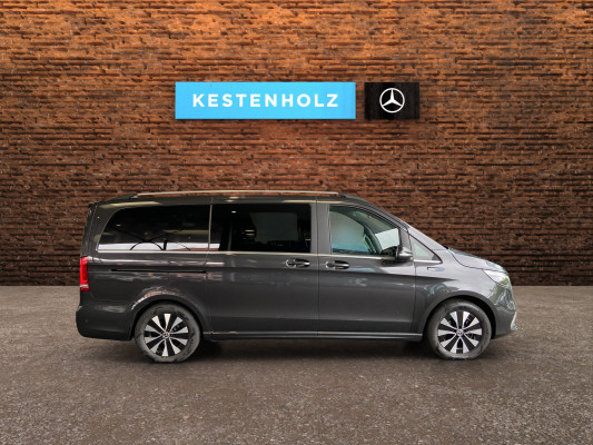 [all]12 Monate Garantie / Gratisservice 10 Jahre oder 100'000 Km ab 1.Inv. / zzgl. Ablieferungspauschale CHF 540.- // Er bietet Platz f&uuml;r bis zu 7 Personen[/all]


[all]


[/all]&nbsp; Airbag: Airbag Beifahrer deaktivierbarAirbag: Airbag Fahrer und BeifahrerAirbag: Head-/Thorax-SidebagsAirbag: Seiten- und Beckenairbag (Pelvisbag)Akustischer UmfeldschutzAntiblockiersystem (ABS)Assist: ATTENTION ASSIST (Aufmerksamkeitsassistent)Assist: Aktiver BremssassistentAssist: BerganfahrhilfeAssist: Elektronisches Stabilit&auml;ts-Programm (ESP&reg;)Assist: Geschwindigkeitsbegrenzung 140 km/hAssist: R&uuml;ckfahrkameraAssist: SpurhalteassistentAssist: Tempomat mit GeschwindigkeitsbegrenzerAssist: Totwinkel-AssistentAssist: VerkehrszeichenerkennungAussenspiegel rechts und links beheizt,Beleuchtung im Haltegriff Fond mit LesespotBlinker in AussenspiegelDekor: Dachhimmel in Stoff kristallgrauDekor: Zierelemente DoppelstreifenoptikDekor: Zierelemente in Klavierlack-Optik schwarzEinstiegsschienen beleuchtetFussraumbeleuchtung vorneHeckscheibe separat zu &ouml;ffnenInnenraumbeleuchtungKlima: Vorklimatisierung des FahrzeugsKombiinstrument mit FarbdisplayKomfort&ouml;ffnung und -schliessung mit IR-FernbedienungLackierung: Uni-LackierungLadekabel Mode 3 (Typ 2, 3 x 20A), 5 mLenkrad l&auml;ngs- und h&ouml;henverstellbarLenkrad:Multifunktionslenkrad in LederLicht: AmbientebeleuchtungLicht: Drittes BremslichtLicht: Fahrlichtassistent (automatisches Fahrlicht)Licht: LED Intelligent Light SystemMBUX Multimediasystem mit 10,25-Zoll-Media: Digitaler Radioempfang (DAB/DAB+)Media: NavigationssystemMedia: Real Time Traffic InformationPaket: Park-PaketPaket: Spiegel-PaketPaket: Standard-Fahrassistenz-PaketPolster: Polster LederRegensensor f&uuml;r Scheibenwischer vorneR&auml;der: Leichtmetallr&auml;der im 20-Speichen-Design 17JServolenkungSitze: 4 Einzelsitze im FondSitze: Einzelsitz 1. Reihe links und rechtsSitze: Einzelsitz 2. Reihe links und rechtsSitze: Gurtwarneinrichtung f&uuml;r Fahrer- und BeifahrersitzSitze: Komfort-BeifahrersitzSitze: KomfortsitzeSitze: Sicherheitsgurte auf allen Pl&auml;tzenSitze: Sitzheizung f&uuml;r Fahrer und BeifahrerT&uuml;ren: Schiebet&uuml;re links und rechtsVliesbatterie 12 V, 92 AhWarndreieckWegfahrsperre elektronischW&auml;rmed&auml;mmendes Glass rundum Assist: Geschwindigkeitsbegrenzung 160 km/hDachreling eloxiertDachtr&auml;gerDekor: Instrumententafel in Lederoptik mit ZiernahtElektrisches Glasschiebe-/Hebedach vorneKlima: 2-Zonen Klimatisierungsautomatik THERMOTRONICKlima: Klimatisierungsautomatik hintenLackierung: Metallic-LackierungLaderaumunterteilungMedia: Burmester Surround SoundsystemMedia: Media Interface Kabel KitMedia: Smartphone IntergrationspaketMittelkonsole mit RolloPaket: EQV Design-Paket ExterieurAMG AbrisskanteAbgedunkelte Seiten- und HeckscheibeAussenspiegel in schwarzHecksch&uuml;rzeLicht: LED Intelligent Light System schwarzR&auml;der: Leichtmetallr&auml;der im 5-Doppelspeichen-Design 17JSeitenschwellerPaket: Park-Paket mit 360 -KameraSchiebet&uuml;re links elektrischSchiebet&uuml;re rechts elektrischSitze: 3er Sitzbank Komfort 2. Reihe, &auml;usserer Sitz klappbarSitze: Lordosenst&uuml;tze FahrersitzStaunetze an R&uuml;ckenlehnen der Einzelsitze im FondTisch im FondTisch-Paket
