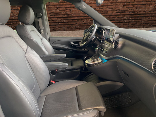 [all]12 Monate Garantie / Gratisservice 10 Jahre oder 100'000 Km ab 1.Inv. / zzgl. Ablieferungspauschale CHF 540.-[/all]


[all]

[/all]&nbsp; AdBlue-Tank 24 lAirbag: Airbag Fahrer und BeifahrerAirbag:Thorax Seitenairbag f&uuml;r Fahrer und BeifahrerAirbag:Window-Kopfairbag f&uuml;r Fahrer und BeifahrerAntiblockiersystem (ABS)Assist: ATTENTION ASSIST (Aufmerksamkeitsassistent)Assist: Abstandsregel-Tempomat DISTRONIC PLUSAssist: Antriebs-Schlupf-Regelung (ASR)Assist: COLLISION PREVENTION ASSISTAssist: Elektronisches Stabilit&auml;ts-Programm (ESP)Assist: Feststellbremse elektrischAssist: SeitenwindassistentAssist: Serviceintervallanzeige ASSYST mit WartungsrechnerAssist:ADAPTIVE BRAKE, Trockenbremsen bei N&auml;sse und BerganfahrhilfeAssist:Aktiver Park-Assistent, automatisches Einparken in Parkpl&auml;tze l&auml;ngs und quer zurAssist:Bremsassistent BAS mit Bremskraftunterst&uuml;tzung bei erkannten NotbremsungenAssist:Bremsbelagverschleiss-Warnanzeige durch Kontrollleuchte f&uuml;r VorderachsbremsenAssist:Crashaktive PedalanlageAssist:Fl&uuml;ssigkeitsstand-Warnanzeige f&uuml;r Kraftstoff, &Ouml;l, K&uuml;hlwasser und ScheibenwaschwasserAssist:Heizung f&uuml;r ScheibenwaschanlageAssist:Mercedes-Benz Notrufsystem und PannenmanagmentAssist:Reifenluftdruck&uuml;berwachungAssist:Scheibenwischer mit Regensensor und Tipp-WischfunktionAssist:SeitenaufprallschutzAssist:Warnsummer und Warnanzeige im Kombiinstrument f&uuml;r nicht angegurteten Fahrer undAussenspiegel, beheizt, von innen elektrisch einstellbar und in Wagenfarbe lackiert,AussentemperaturanzeigeBordkantenzierstab und Chromzierelement am HeckDachreling eloxiertDekor: Zierelemente Holzoptik Ebenholz, dunkelanthrazitDieselpartikelfilterEASY-PACK-Heckklappe mit elektrischerElektrik f&uuml;r Anh&auml;ngersteckdoseFahrwerk:Allradantrieb permanent, 4MATICFahrwerk:Direktlenkung mit geschwindigkeitsabh&auml;ngiger Lenkkraftunterst&uuml;tzung und variablerFahrwerk:Sportfahrwerk mit TieferlegungFenster fest hintenFenster fest vorne links und rechts im FahrgastraumFensterheber elektrisch mit Komfortbet&auml;tigung und EinklemmschutzGarantie: 3 Jahre oder 100'000 kmGetriebe:9G-TRONIC inklusive DIRECT SELECT W&auml;hlhebel und Lenkradschaltpaddles, AGILITYHandschuhfach abschliessbar und beleuchtetHeckscheibe heizbar mit ZeitsteuerungKlima:Klimaanlage halbautom. geregelt, TEMPMATIC im FondKlima:Klimatisierungsautomatik THERMOTRONIC mit 2 Zonen inklusive Motorrestw&auml;rmeausnutzung,Kombiinstrument mit Multifunktions-Kraftstoffbeh&auml;lter gross 70 lLackierung: Metallic-LackierungLenkrad: Lenkrad in Neigung und H&ouml;he verstellbarLenkrad:12-Tasten-Multifunktionslenkrad in Leder im 3-Speichen-Design mit 2 ChromspangenLicht: Fahrlichtassistent (automatisches Fahrlicht)Licht: LED Intelligent Light SystemLicht:Adaptives Bremslicht blinkendLicht:Ambientebeleuchtung, vorne unter den Zierelementen und in den Schiebet&uuml;ren,Licht:Ausstiegsleuchten in den Seitent&uuml;renLicht:Blinker mit Komfort-Tipp-SchaltungLicht:Einstiegsschienen beleuchtet in Schiebet&uuml;renLuftzuheizer elektrisch in Frontheizung (PTC-Element)Media: Akustik-PaketMedia: Burmester Surround SoundsystemMedia: Digitales Radio (DAB)Media:Erweiterte Konnektivit&auml;t. 3 Jahre Laufzeit inklusiveMedia:Komm.-Modul LTE f&uuml;r digitale DiensteMedia:Multimediasystem MBUX 10.25 Zoll, Navigation Plus* und DAB+Media:Radioantenne in Winschutzscheibe integriertMittelkonsole mit RolloMittelkonsole mit StaufachPaket: Fahrassistenz-PaketPaket: Park-Paket mit 360 -KameraPaket:Design-Paket Interieur mit AVANTGARDEPaket:Spiegel-Paket, bestehend aus Aussen- und Innenspiegel automatisch abblendbar,Polster: Polsterung Leder NappaReiserechner im Multifunktionsdisplay mit MomentanverbrauchsanzeigeR&auml;der: Leichtmetallr&auml;der im 5-Doppelspeichen-Design 8,0x19JR&auml;der:Stahlfelgen mit Radvollabdeckungen 6,5Jx17Sitze: Beifahrersitz elektrisch verstellbar mit MemorySitze: Beifahrersitz heizbarSitze: Fahrersitz elektrisch verstellbar mit MemorySitze: Fahrersitz heizbarSitze: Lordosenst&uuml;tze BeifahrersitzSitze: Lordosenst&uuml;tze FahrersitzSitze:4 Einzelsitze im FondSitze:ISOFIX Kindersitzbefestigung im FondSitze:Komfortsitze Fahrer/BeifahrerSitze:Sicherheitsgurte 3-Punkt inklusive Gurth&ouml;henanpassung mechanisch, Komfort-Automatik,Sonnenblenden mit Kosmetikspiegel und Kartenhalter, beleuchtet und seitlichStaunetz Fahrer- und BeifahrersitzlehneSteckdosen 12V im Fond links und rechtsT&uuml;ren: Heckklappe mit Fenster inkl. Heckscheibenheizung und Wisch-WaschanlageT&uuml;ren: Kindersicherung mechanisch in den Schiebet&uuml;renT&uuml;ren: Schiebet&uuml;re links und rechtsT&uuml;ren:Elektrische Bet&auml;tigung f&uuml;r Schiebet&uuml;r linksT&uuml;ren:Elektrische Bet&auml;tigung f&uuml;r Schiebet&uuml;r rechtsT&uuml;ren:Heckklappe mit separat zu &ouml;ffnende HeckscheibeVerbandstascheVliesbatterie 12 V, 92 AhWarmluftkanal zum FahrgastraumWarmwasser-Zusatzheizung als Standheizung und Standbel&uuml;ftungWarndreieckWegfahrsperre elektronisch inklusive Schliessanlage mit 3-Kanal-Funk-FernbedienungW&auml;rmed&auml;mmendes Glass rundumZentralverriegelung mit Innenschalter, automatischer Verriegelung (abschaltbar) undZusatzw&auml;rmetauscher mit Luftf&uuml;hrung, 3-stufiges Gebl&auml;se Fahrgastraum AMG Line17"-Bremsanlage an der VorderachseBremss&auml;ttel mit Mercedes-Benz SchriftzugSeitenschweller ohne Unterbodenverkleidung seitlichAnh&auml;ngelast 2500 kgAnh&auml;ngevorrichtung mit abnehmbaremGlas-Schiebe-/Hebedach elektrisch, Panoramadach fest mit automatischer Regenschliessung,Licht: Fernlichtassistent PlusPaket:Night-PaketAMG Frontstossf&auml;nger mit Zierelementen in SchwarzAussenspiegel schwarz hochgl&auml;nzend lackiertBordkantenzierstab schwarzColorverglasung im Fond, SchwarzglasK&uuml;hlergrill schwarz lackiertSitze: 3er Sitzbank Komfort 1. Reihe, &auml;usserer Sitz klappbarSitze:Sitzklimatisierung f&uuml;r Fahrer, inklusive Sitzheizung und Sitzbel&uuml;ftung bei Lederausstattung