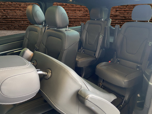 [all]12 Monate Garantie / Gratisservice 10 Jahre oder 100'000 Km ab 1.Inv. / zzgl. Ablieferungspauschale CHF 540.-[/all]


[all]

[/all]&nbsp; AdBlue-Tank 24 lAirbag: Airbag Fahrer und BeifahrerAirbag:Thorax Seitenairbag f&uuml;r Fahrer und BeifahrerAirbag:Window-Kopfairbag f&uuml;r Fahrer und BeifahrerAntiblockiersystem (ABS)Assist: ATTENTION ASSIST (Aufmerksamkeitsassistent)Assist: Abstandsregel-Tempomat DISTRONIC PLUSAssist: Antriebs-Schlupf-Regelung (ASR)Assist: COLLISION PREVENTION ASSISTAssist: Elektronisches Stabilit&auml;ts-Programm (ESP)Assist: Feststellbremse elektrischAssist: SeitenwindassistentAssist: Serviceintervallanzeige ASSYST mit WartungsrechnerAssist:ADAPTIVE BRAKE, Trockenbremsen bei N&auml;sse und BerganfahrhilfeAssist:Aktiver Park-Assistent, automatisches Einparken in Parkpl&auml;tze l&auml;ngs und quer zurAssist:Bremsassistent BAS mit Bremskraftunterst&uuml;tzung bei erkannten NotbremsungenAssist:Bremsbelagverschleiss-Warnanzeige durch Kontrollleuchte f&uuml;r VorderachsbremsenAssist:Crashaktive PedalanlageAssist:Fl&uuml;ssigkeitsstand-Warnanzeige f&uuml;r Kraftstoff, &Ouml;l, K&uuml;hlwasser und ScheibenwaschwasserAssist:Heizung f&uuml;r ScheibenwaschanlageAssist:Mercedes-Benz Notrufsystem und PannenmanagmentAssist:Reifenluftdruck&uuml;berwachungAssist:Scheibenwischer mit Regensensor und Tipp-WischfunktionAssist:SeitenaufprallschutzAssist:Warnsummer und Warnanzeige im Kombiinstrument f&uuml;r nicht angegurteten Fahrer undAussenspiegel, beheizt, von innen elektrisch einstellbar und in Wagenfarbe lackiert,AussentemperaturanzeigeBordkantenzierstab und Chromzierelement am HeckDachreling eloxiertDekor: Zierelemente Holzoptik Ebenholz, dunkelanthrazitDieselpartikelfilterEASY-PACK-Heckklappe mit elektrischerElektrik f&uuml;r Anh&auml;ngersteckdoseFahrwerk:Allradantrieb permanent, 4MATICFahrwerk:Direktlenkung mit geschwindigkeitsabh&auml;ngiger Lenkkraftunterst&uuml;tzung und variablerFahrwerk:Sportfahrwerk mit TieferlegungFenster fest hintenFenster fest vorne links und rechts im FahrgastraumFensterheber elektrisch mit Komfortbet&auml;tigung und EinklemmschutzGarantie: 3 Jahre oder 100'000 kmGetriebe:9G-TRONIC inklusive DIRECT SELECT W&auml;hlhebel und Lenkradschaltpaddles, AGILITYHandschuhfach abschliessbar und beleuchtetHeckscheibe heizbar mit ZeitsteuerungKlima:Klimaanlage halbautom. geregelt, TEMPMATIC im FondKlima:Klimatisierungsautomatik THERMOTRONIC mit 2 Zonen inklusive Motorrestw&auml;rmeausnutzung,Kombiinstrument mit Multifunktions-Kraftstoffbeh&auml;lter gross 70 lLackierung: Metallic-LackierungLenkrad: Lenkrad in Neigung und H&ouml;he verstellbarLenkrad:12-Tasten-Multifunktionslenkrad in Leder im 3-Speichen-Design mit 2 ChromspangenLicht: Fahrlichtassistent (automatisches Fahrlicht)Licht: LED Intelligent Light SystemLicht:Adaptives Bremslicht blinkendLicht:Ambientebeleuchtung, vorne unter den Zierelementen und in den Schiebet&uuml;ren,Licht:Ausstiegsleuchten in den Seitent&uuml;renLicht:Blinker mit Komfort-Tipp-SchaltungLicht:Einstiegsschienen beleuchtet in Schiebet&uuml;renLuftzuheizer elektrisch in Frontheizung (PTC-Element)Media: Akustik-PaketMedia: Burmester Surround SoundsystemMedia: Digitales Radio (DAB)Media:Erweiterte Konnektivit&auml;t. 3 Jahre Laufzeit inklusiveMedia:Komm.-Modul LTE f&uuml;r digitale DiensteMedia:Multimediasystem MBUX 10.25 Zoll, Navigation Plus* und DAB+Media:Radioantenne in Winschutzscheibe integriertMittelkonsole mit RolloMittelkonsole mit StaufachPaket: Fahrassistenz-PaketPaket: Park-Paket mit 360 -KameraPaket:Design-Paket Interieur mit AVANTGARDEPaket:Spiegel-Paket, bestehend aus Aussen- und Innenspiegel automatisch abblendbar,Polster: Polsterung Leder NappaReiserechner im Multifunktionsdisplay mit MomentanverbrauchsanzeigeR&auml;der: Leichtmetallr&auml;der im 5-Doppelspeichen-Design 8,0x19JR&auml;der:Stahlfelgen mit Radvollabdeckungen 6,5Jx17Sitze: Beifahrersitz elektrisch verstellbar mit MemorySitze: Beifahrersitz heizbarSitze: Fahrersitz elektrisch verstellbar mit MemorySitze: Fahrersitz heizbarSitze: Lordosenst&uuml;tze BeifahrersitzSitze: Lordosenst&uuml;tze FahrersitzSitze:4 Einzelsitze im FondSitze:ISOFIX Kindersitzbefestigung im FondSitze:Komfortsitze Fahrer/BeifahrerSitze:Sicherheitsgurte 3-Punkt inklusive Gurth&ouml;henanpassung mechanisch, Komfort-Automatik,Sonnenblenden mit Kosmetikspiegel und Kartenhalter, beleuchtet und seitlichStaunetz Fahrer- und BeifahrersitzlehneSteckdosen 12V im Fond links und rechtsT&uuml;ren: Heckklappe mit Fenster inkl. Heckscheibenheizung und Wisch-WaschanlageT&uuml;ren: Kindersicherung mechanisch in den Schiebet&uuml;renT&uuml;ren: Schiebet&uuml;re links und rechtsT&uuml;ren:Elektrische Bet&auml;tigung f&uuml;r Schiebet&uuml;r linksT&uuml;ren:Elektrische Bet&auml;tigung f&uuml;r Schiebet&uuml;r rechtsT&uuml;ren:Heckklappe mit separat zu &ouml;ffnende HeckscheibeVerbandstascheVliesbatterie 12 V, 92 AhWarmluftkanal zum FahrgastraumWarmwasser-Zusatzheizung als Standheizung und Standbel&uuml;ftungWarndreieckWegfahrsperre elektronisch inklusive Schliessanlage mit 3-Kanal-Funk-FernbedienungW&auml;rmed&auml;mmendes Glass rundumZentralverriegelung mit Innenschalter, automatischer Verriegelung (abschaltbar) undZusatzw&auml;rmetauscher mit Luftf&uuml;hrung, 3-stufiges Gebl&auml;se Fahrgastraum AMG Line17"-Bremsanlage an der VorderachseBremss&auml;ttel mit Mercedes-Benz SchriftzugSeitenschweller ohne Unterbodenverkleidung seitlichAnh&auml;ngelast 2500 kgAnh&auml;ngevorrichtung mit abnehmbaremGlas-Schiebe-/Hebedach elektrisch, Panoramadach fest mit automatischer Regenschliessung,Licht: Fernlichtassistent PlusPaket:Night-PaketAMG Frontstossf&auml;nger mit Zierelementen in SchwarzAussenspiegel schwarz hochgl&auml;nzend lackiertBordkantenzierstab schwarzColorverglasung im Fond, SchwarzglasK&uuml;hlergrill schwarz lackiertSitze: 3er Sitzbank Komfort 1. Reihe, &auml;usserer Sitz klappbarSitze:Sitzklimatisierung f&uuml;r Fahrer, inklusive Sitzheizung und Sitzbel&uuml;ftung bei Lederausstattung