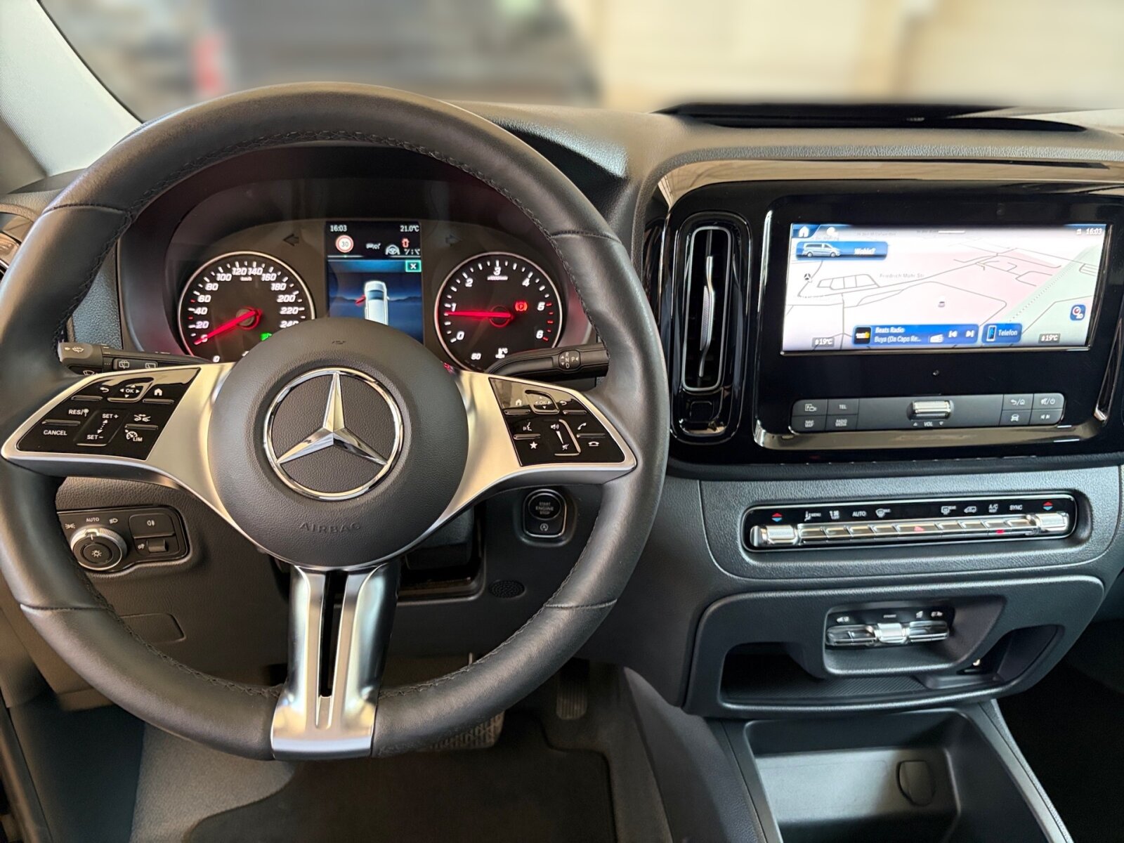 Ausstattungslinien und -Pakete:  Aerodynamik-Paket,   BlueEFFICIENCY-Paket:  Chrom Interieur-Paket:  Fahrassistenz-Paket:  Modellgeneration 2,   Park-Paket mit Rückfahrkamera:  Spiegel-Paket Vito:  Tourer PRO:Exterieur:  Anhängelast 2500 kg:  Anhängerkupplung Kugelkopf abnehmbar:  Außenspiegel elektrisch heranklappbar:  Außenspiegel heizbar und elektrisch verstellbar,   Baureihe C447 Vito/V-Klasse:  Befestigungspunkte im Dachrahmen,   CO2-optimierte Bremsanlage,   EASY PACK Paket - elektr. Schiebetür/Heckklappe,   Elektr. Betätigung für Schiebetür links:  Elektr. Betätigung für Schiebetür rechts:  Fehlbetankungsschutz,   Fenster in Heckklappe mit Wisch- und Waschanlage,   Fenster vorn links, fest in Seitenwand/Schiebetür,   Generator 14 V / 250 A:  Gewichtsvariante 3.200 kg,   Haupttank 70 Liter:  Heizung für Scheibenwaschanlage:  Hinterachswellenfabrikat IFA,   Kombifahrzeug:  Komplettfahrzeug,   Kühlergrill verchromt,   Leichtmetallräder 7 J x 17, 20-Speichen Design,   Metallic-Lack:  Multibeam LED: Fernlichtassistent Adaptive plus,   Radstand 3200 mm, Überhang lang,   Schiebetür links:  Schluss-, Brems- und Blinklicht in LED-Technik:  Steuercode Umstellung WLTP,   Steuercode Zertifizierung II,   Stoßfänger und Anbauteile in Wagenfarbe lackiertInterieur:  3er-Sitzbank in 2. SR (klapp-, wickel-, herausnehmbar) mit Isofix u. Top Tether auf außen, 2 Einzelsitze in der 3. SR,   Beleuchtung im Haltegriff Fond mit Lesespot,   Fenster fest hinten,   Innenspiegel  automatisch abblendend,   Innenverkleidung gehobene Ausführung,   Klimaanlage halbautom. geregelt, TEMPMATIC im Fond:  Klimatisierungsautomatik Thermotronic:  Komfort-Beifahrersitz:  Komfort Fahrersitz:  Kunstleder schwarz:  Lederlenkrad:  Linkslenker,   Lordosenstütze Beifahrersitz,   Lordosenstütze Fahrersitz,   Mittelkonsole mit Staufach,   Sitzbelegungserkennung Fahrersitz:  Sitzheizung für Beifahrer:  Sitzheizung für Fahrer:  Sitzkissentiefenverstellung Beifahrer,   Sitzkissentiefenverstellung Fahrer,   Vordersitze mit EASY-ENTRY-FunktionMultimedia:  2-Wege-Lautsprecher vorn und hinten,   Digitales Extra: Festplatten-Navigation,   Digitales Extra: Remote Services Plus,   Digitales Extra: Smartphone Integration,   Digitales Radio (DAB):  Kommunikationsmodul (LTE) für digitale Dienste:  Live Traffic Information,   MBUX Multimediasystem:  Mercedes-Benz Notrufsystem:Komfort und Umwelt:  9G-TRONIC:  Abgasreinigung SCR Generation 4,   Aktiver Geschwindigkeitslimit-Assistent:  Aktiver Lenk-Assistent:  Aktiver Spurhalte-Assistent:  Allrad permanent:  Attention Assist:  Berganfahrhilfe:  Colorverglasung im Fond, Schwarzglas:  Easy-Pack Heckklappe:  ECO Start-Stop Funktion:  Emissionsklasse  Euro 6b M/N1 GR. II:  Erweitertes autom. Wiederanfahren auf Autobahnen,   Fahrlichtassistent,   Innen- und Umfeldbeleuchtung Kombi,   Intelligenter Geschwindigkeitsassistent (ISA),   Kindererkennung im Fahrzeug passiv,   Kofferraum-Komfortschließung,   Lenkrad in Neigung und Höhe verstellbar,   Multifunktionslenkrad:  Nachtbeleuchtung,   Sauglüfter elektrisch Leistungsstufe 5,   Streckenbasierte Geschwindigkeitsanpassung,   Totwinkel-Assistent:  Verkehrszeichen-Assistent:  Zuheizer  elektrischSicherheit:  Aktiver Abstands-Assistent DISTRONIC:  Aktiver Brems-Assistent:  Beifahrerairbag,   Bremskraftverstärkerausfallkompensierung,   elek. Feststellbremse,   HOLD-Funktion:  Kindersicherung an Türen im Fahrgastraum,   Reifendrucküberwachung an VA u. HA, drahtlos:  Thorax-Pelvis-Sidebag Beifahrer:  Thorax-Pelvis-Sidebag Fahrer,   Windowbags für Fahrer und Beifahrer:Zustand/Papiere:  Modellpflege:  Wartungsintervall 40.000 km,   Zulassung als PKW:Weiteres:  AEJ X4/1,   AEJ X4/2,   Fahrzeug HVO fähig,   Fenster v. rechts, fest in Seitenwand/Schiebetür,   Hersteller Mercedes-Benz AG,   Kundenauftrag VdZ,   Kunstoffboden TPO im Fahrgastraum,   Mopf II,   OM654 DE 20 LA Leistungsstufe 5 Top Type,   Pannenmanagement,   Schilder / Druckschriften deutsch,   Sitzbef. Fond m.Schnellverriegelung 2 Sitzreihen,   Steuercode Modellpflege,   Vertriebskennzeichen 0,   VIN codierte Fahrzeugdaten mit Prüfziffer,   174 kW (237 PS) 4200/min,   Änderungsjahr G4-II,   Geschwindigkeitsbegrenzung 210 km/h,   Modelljahr 5.