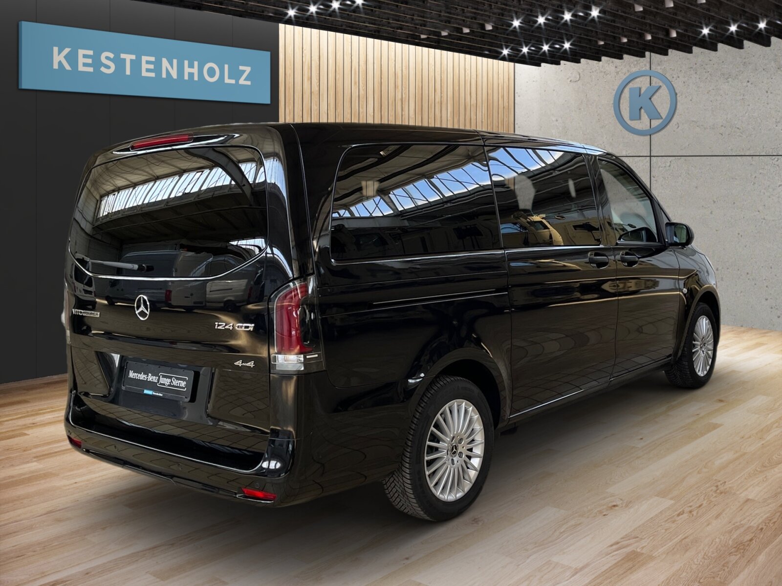 Ausstattungslinien und -Pakete:  Aerodynamik-Paket,   BlueEFFICIENCY-Paket:  Chrom Interieur-Paket:  Fahrassistenz-Paket:  Modellgeneration 2,   Park-Paket mit Rückfahrkamera:  Spiegel-Paket Vito:  Tourer PRO:Exterieur:  Anhängelast 2500 kg:  Anhängerkupplung Kugelkopf abnehmbar:  Außenspiegel elektrisch heranklappbar:  Außenspiegel heizbar und elektrisch verstellbar,   Baureihe C447 Vito/V-Klasse:  Befestigungspunkte im Dachrahmen,   CO2-optimierte Bremsanlage,   EASY PACK Paket - elektr. Schiebetür/Heckklappe,   Elektr. Betätigung für Schiebetür links:  Elektr. Betätigung für Schiebetür rechts:  Fehlbetankungsschutz,   Fenster in Heckklappe mit Wisch- und Waschanlage,   Fenster vorn links, fest in Seitenwand/Schiebetür,   Generator 14 V / 250 A:  Gewichtsvariante 3.200 kg,   Haupttank 70 Liter:  Heizung für Scheibenwaschanlage:  Hinterachswellenfabrikat IFA,   Kombifahrzeug:  Komplettfahrzeug,   Kühlergrill verchromt,   Leichtmetallräder 7 J x 17, 20-Speichen Design,   Metallic-Lack:  Multibeam LED: Fernlichtassistent Adaptive plus,   Radstand 3200 mm, Überhang lang,   Schiebetür links:  Schluss-, Brems- und Blinklicht in LED-Technik:  Steuercode Umstellung WLTP,   Steuercode Zertifizierung II,   Stoßfänger und Anbauteile in Wagenfarbe lackiertInterieur:  3er-Sitzbank in 2. SR (klapp-, wickel-, herausnehmbar) mit Isofix u. Top Tether auf außen, 2 Einzelsitze in der 3. SR,   Beifahrersitz Zweisitzer:  Beleuchtung im Haltegriff Fond mit Lesespot,   Fenster fest hinten,   Innenspiegel  automatisch abblendend,   Innenverkleidung gehobene Ausführung,   Klimaanlage halbautom. geregelt, TEMPMATIC im Fond:  Klimatisierungsautomatik Thermotronic:  Komfort Fahrersitz:  Kunstleder schwarz:  Lederlenkrad:  Linkslenker,   Lordosenstütze Fahrersitz,   Sitzbelegungserkennung Fahrersitz:  Sitzheizung für Beifahrer:  Sitzheizung für Fahrer:  Sitzkissentiefenverstellung Fahrer,   Vordersitze mit EASY-ENTRY-FunktionMultimedia:  2-Wege-Lautsprecher vorn und hinten,   Digitales Extra: Festplatten-Navigation,   Digitales Extra: Remote Services Plus,   Digitales Extra: Smartphone Integration,   Digitales Radio (DAB):  Kommunikationsmodul (LTE) für digitale Dienste:  Live Traffic Information,   MBUX Multimediasystem:  Mercedes-Benz Notrufsystem:Komfort und Umwelt:  9G-TRONIC:  Abgasreinigung SCR Generation 4,   Aktiver Geschwindigkeitslimit-Assistent:  Aktiver Lenk-Assistent:  Aktiver Spurhalte-Assistent:  Allrad permanent:  Attention Assist:  Berganfahrhilfe:  Colorverglasung im Fond, Schwarzglas:  Easy-Pack Heckklappe:  ECO Start-Stop Funktion:  Emissionsklasse  Euro 6b M/N1 GR. II:  Erweitertes autom. Wiederanfahren auf Autobahnen,   Fahrlichtassistent,   Innen- und Umfeldbeleuchtung Kombi,   Intelligenter Geschwindigkeitsassistent (ISA),   Kindererkennung im Fahrzeug passiv,   Kofferraum-Komfortschließung,   Lenkrad in Neigung und Höhe verstellbar,   Multifunktionslenkrad:  Nachtbeleuchtung,   Sauglüfter elektrisch Leistungsstufe 5,   Streckenbasierte Geschwindigkeitsanpassung,   Totwinkel-Assistent:  Verkehrszeichen-Assistent:  Zuheizer  elektrischSicherheit:  Aktiver Abstands-Assistent DISTRONIC:  Aktiver Brems-Assistent:  Beifahrerairbag,   Bremskraftverstärkerausfallkompensierung,   elek. Feststellbremse,   HOLD-Funktion:  Kindersicherung an Türen im Fahrgastraum,   Reifendrucküberwachung an VA u. HA, drahtlos:  Thorax-Pelvis-Sidebag Beifahrer:  Thorax-Pelvis-Sidebag Fahrer,   Windowbags für Fahrer und Beifahrer:Zustand/Papiere:  Modellpflege:  Wartungsintervall 40.000 km,   Zulassung als PKW:Weiteres:  AEJ X4/1,   AEJ X4/2,   Fahrzeug HVO fähig,   Fenster v. rechts, fest in Seitenwand/Schiebetür,   Hersteller Mercedes-Benz AG,   Kundenauftrag VdZ,   Kunstoffboden TPO im Fahrgastraum,   Mopf II,   OM654 DE 20 LA Leistungsstufe 5 Top Type,   Pannenmanagement,   Schilder / Druckschriften deutsch,   Sitzbef. Fond m.Schnellverriegelung 2 Sitzreihen,   Steuercode Modellpflege,   Vertriebskennzeichen 0,   VIN codierte Fahrzeugdaten mit Prüfziffer,   174 kW (237 PS) 4200/min,   Änderungsjahr G4-II,   Geschwindigkeitsbegrenzung 210 km/h,   Modelljahr 5.