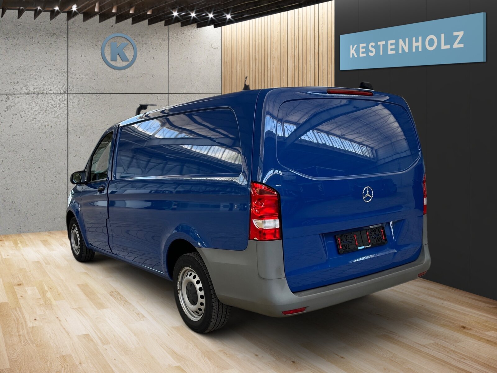 Ausstattungslinien und -Pakete:  BASE,   BlueEFFICIENCY-Paket:  Fahrassistenz-Paket:  Raucher-Paket:Exterieur:  Außenspiegel heizbar und elektrisch verstellbar,   Baureihe C447 Vito/V-Klasse:  Befestigungspunkte im Dachrahmen,   Haupttank 70 Liter:  Heckklappe:  Kastenwagen:  Komplettfahrzeug,   Radstand 3200 mm, Überhang lang,   Reserverad mit Wagenheber,   Schweißmuttern Seitenwand für Ausbauten,   Steuercode Umstellung WLTP,   Stoßfänger lackierfähig,   Wegfall Heckbeschriftung:Interieur:  Doppelcupholder Cockpit mittig,   Innenverkleidung Laderaum, seitlich,   Komfort-Beifahrersitz:  Komfort Fahrersitz:  LED-Lichtband im Laderaum:  Lederlenkrad:  Linkslenker,   Lordosenstütze Fahrersitz,   Mittelkonsole mit Staufach,   Stoff Caluma schwarz,   Trennwand durchgehend:Multimedia:  2-Wege-Lautsprecher vorne,   Audio 40:  Digitales Radio (DAB):  Kommunikationsmodul (LTE) für digitale Dienste:  Live Traffic Information,   Mercedes-Benz Notrufsystem:Komfort und Umwelt:  9G-TRONIC:  Abgasreinigung SCR Generation 3,   Attention Assist:  Berganfahrhilfe:  ECO Start-Stop Funktion:  Emissionsklasse Euro 6d-TEMP N1 GR.III/N2:  Fahrlichtassistent,   Lenkrad in Neigung und Höhe verstellbar,   Multi-Tasten Funkfernbedienung,   Multifunktionslenkrad mit Reiserechner:  Regensensor:  Rückfahrkamera:  Spurhalteassistent:  Tempomat:  Totwinkel-Assistent:  Warmwasser-Zusatzheizung:Sicherheit:  Aktiver Brems-Assistent:  Beifahrerairbag,   Feuerlöscher 1 kgZustand/Papiere:  Modellpflege:  Wartungsintervall 40.000 km,   Zulassung als LKW:Weiteres:  Gewichtsvariante 3.050 kg,   halbautomatisch geregelt Klimaanlage TEMPMATIC:  Hersteller Mercedes-Benz AG,   Pannenmanagement,   Schilder / Druckschriften deutsch,   Steuercode Modellpflege,   Vertriebskennzeichen 0,   Änderungsjahr G0-II,   Hinterachswellenfabrikat Neapco,   Motor OM 654 DE 20 LA 120 kW (163 PS) 3800/min.