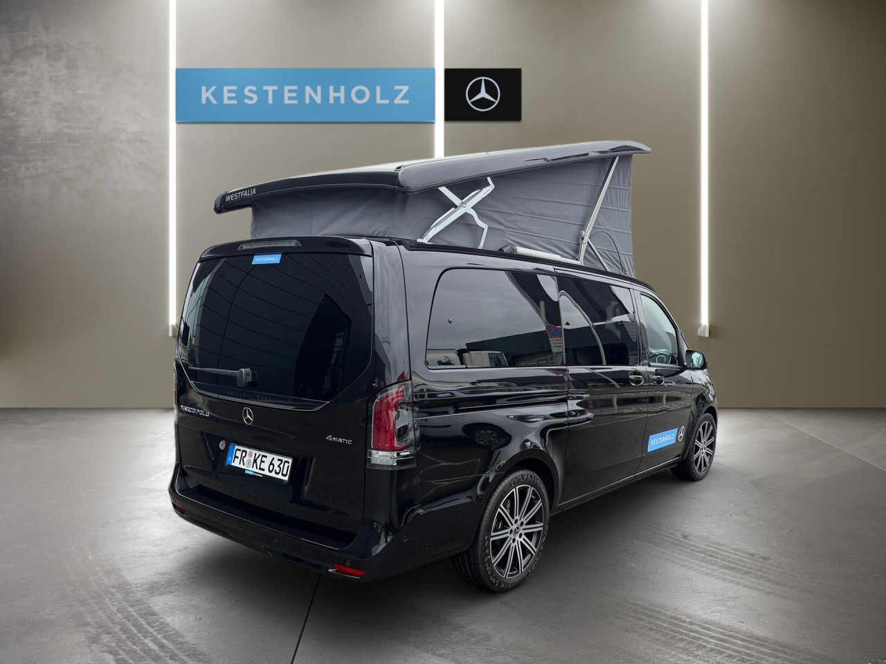 Getriebe: Automatikgetriebe 9 G-TRONIC, 9 G&auml;ngeAusstattungspakete: Ablagepaket,  Winterpaket,  Premiumpaket: Premium-Plus-Paket,  SpiegelpaketAssistenzsysteme: Fahrlichtautomatik,  DISTRONIC,  Bremsassistent,  Berganfahrhilfe,  Aktiver Lenk-Assistent: aktiv,  Fernlichtassistent,  ATTENTION ASSIST,  Surround-Kamerasystem: Park-Paket mit 360&deg;-Kamera,  Fahrerassistenzpaket,  Verkehrszeichenerkennung m. Geschwindigkeitslimit-Assistent,  AutobahnassistentLicht und Sicht: Multibeam LED Scheinwerfer,  W&auml;rmeschutzverglasung,  Ambientebeleuchtung mehrfarbigAudio &amp; Kommunikation: Navigationssystem,  Radio,  Soundsystem,  Handyvorbereitung Bluetooth,  zentrale Bedieneinheit: Touchpad,  MBUX,  Digitaler Radioempfang DAB+,  Kabelloses Laden f&uuml;r Handys,  Smartphone-App IntegrationKomfort: Armauflage hinten,  Klimaautomatik,  Lenks&auml;ule verstellbar,  Sitzheizung Fahrer/Beifahrer,  Komfortsitz Fahrer,  Standheizung: Warmwasser-Zusatzheizung,  Zentralverriegelung,  Start-Stopp System,  Lordosenst&uuml;tze Fahrer/Beifahrer,  Getr&auml;nkehalter vorn u. hinten,  Widescreen CockpitInterieur: Sitze Leder Leder Lugano schwarz MARCO POLO,  Innenfarbe schwarz,  Multifunktions-Lederlenkrad,  Dekoreinlagen: FH0 Zierelemente Klavierlackoptik schwarz,  LenkradheizungExterieur: AIRMATIC DC,  Anh&auml;ngerkupplung Kugel abnehmbar,  Leichtmetallfelgen 19 Zoll,  Au&szlig;enspiegel elekt. verstell- &amp; anklappbar, beheizt,  Notrufsystem,  Touchscreen Bedienung,  Schiebet&uuml;r rechts elektrisch,  Innenspiegel digital,  Rettungsgassen-Assistent,  AufstelldachAirbags:Sicherheit: Fahrer- /Beifahrerairbag,  Seitenairbag vorn,  Kopfairbag vorn,  Reifendruckkontrolle,  Totwinkel-AssistentWeitere Ausstattung: Z9M Edition Classic,  Dachbett,  Akustikpaket,  BlueEfficiency-Paket,  V53 Bodenbelag in Steinoptik anthrazit,  Camper Level-Control,  Ambientebeleuchtung Marco Polo-Schrankmodul,  PRE-SAFE,  Diebstahlschutz-Paket,  7B4 WIPPS-L&auml;nder WEU+COCSonstige Ma&szlig;e und Gewichte: zul&auml;ssiges Gesamtgewicht: 3.200 kg,  Kraftstofftank: 70l,  Radstand: 3.200 mm24 Monate Garantie ab Erstzulassung. Fahrzeug hat Haltedauer. Liefertermin in Abstimmung mit dem Verk&auml;ufer. Irrt&uuml;mer und &Auml;nderungen vorbehalten