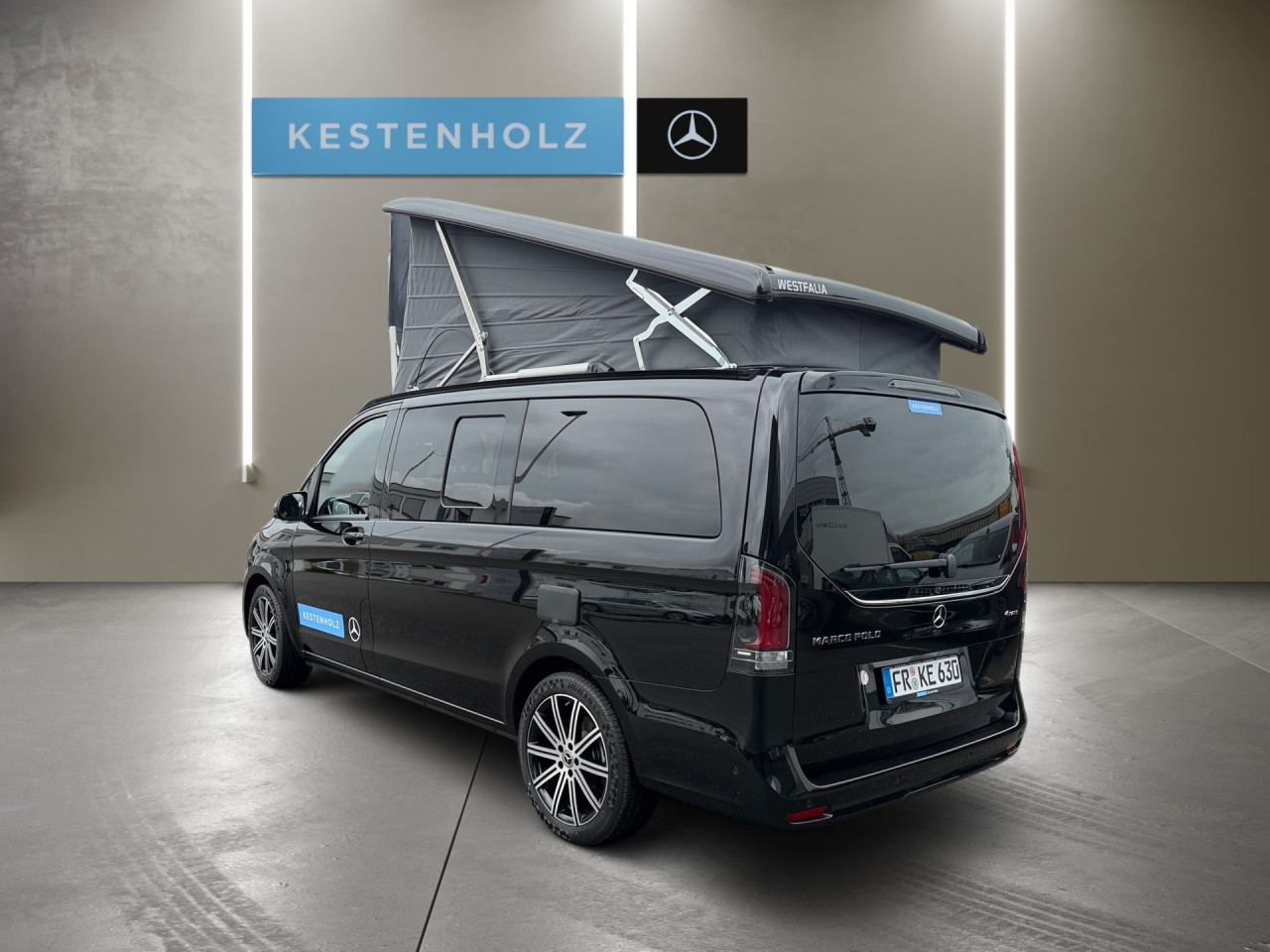 Getriebe: Automatikgetriebe 9 G-TRONIC, 9 G&auml;ngeAusstattungspakete: Ablagepaket,  Winterpaket,  Premiumpaket: Premium-Plus-Paket,  SpiegelpaketAssistenzsysteme: Fahrlichtautomatik,  DISTRONIC,  Bremsassistent,  Berganfahrhilfe,  Aktiver Lenk-Assistent: aktiv,  Fernlichtassistent,  ATTENTION ASSIST,  Surround-Kamerasystem: Park-Paket mit 360&deg;-Kamera,  Fahrerassistenzpaket,  Verkehrszeichenerkennung m. Geschwindigkeitslimit-Assistent,  AutobahnassistentLicht und Sicht: Multibeam LED Scheinwerfer,  W&auml;rmeschutzverglasung,  Ambientebeleuchtung mehrfarbigAudio &amp; Kommunikation: Navigationssystem,  Radio,  Soundsystem,  Handyvorbereitung Bluetooth,  zentrale Bedieneinheit: Touchpad,  MBUX,  Digitaler Radioempfang DAB+,  Kabelloses Laden f&uuml;r Handys,  Smartphone-App IntegrationKomfort: Armauflage hinten,  Klimaautomatik,  Lenks&auml;ule verstellbar,  Sitzheizung Fahrer/Beifahrer,  Komfortsitz Fahrer,  Standheizung: Warmwasser-Zusatzheizung,  Zentralverriegelung,  Start-Stopp System,  Lordosenst&uuml;tze Fahrer/Beifahrer,  Getr&auml;nkehalter vorn u. hinten,  Widescreen CockpitInterieur: Sitze Leder Leder Lugano schwarz MARCO POLO,  Innenfarbe schwarz,  Multifunktions-Lederlenkrad,  Dekoreinlagen: FH0 Zierelemente Klavierlackoptik schwarz,  LenkradheizungExterieur: AIRMATIC DC,  Anh&auml;ngerkupplung Kugel abnehmbar,  Leichtmetallfelgen 19 Zoll,  Au&szlig;enspiegel elekt. verstell- &amp; anklappbar, beheizt,  Notrufsystem,  Touchscreen Bedienung,  Schiebet&uuml;r rechts elektrisch,  Innenspiegel digital,  Rettungsgassen-Assistent,  AufstelldachAirbags:Sicherheit: Fahrer- /Beifahrerairbag,  Seitenairbag vorn,  Kopfairbag vorn,  Reifendruckkontrolle,  Totwinkel-AssistentWeitere Ausstattung: Z9M Edition Classic,  Dachbett,  Akustikpaket,  BlueEfficiency-Paket,  V53 Bodenbelag in Steinoptik anthrazit,  Camper Level-Control,  Ambientebeleuchtung Marco Polo-Schrankmodul,  PRE-SAFE,  Diebstahlschutz-Paket,  7B4 WIPPS-L&auml;nder WEU+COCSonstige Ma&szlig;e und Gewichte: zul&auml;ssiges Gesamtgewicht: 3.200 kg,  Kraftstofftank: 70l,  Radstand: 3.200 mm24 Monate Garantie ab Erstzulassung. Fahrzeug hat Haltedauer. Liefertermin in Abstimmung mit dem Verk&auml;ufer. Irrt&uuml;mer und &Auml;nderungen vorbehalten