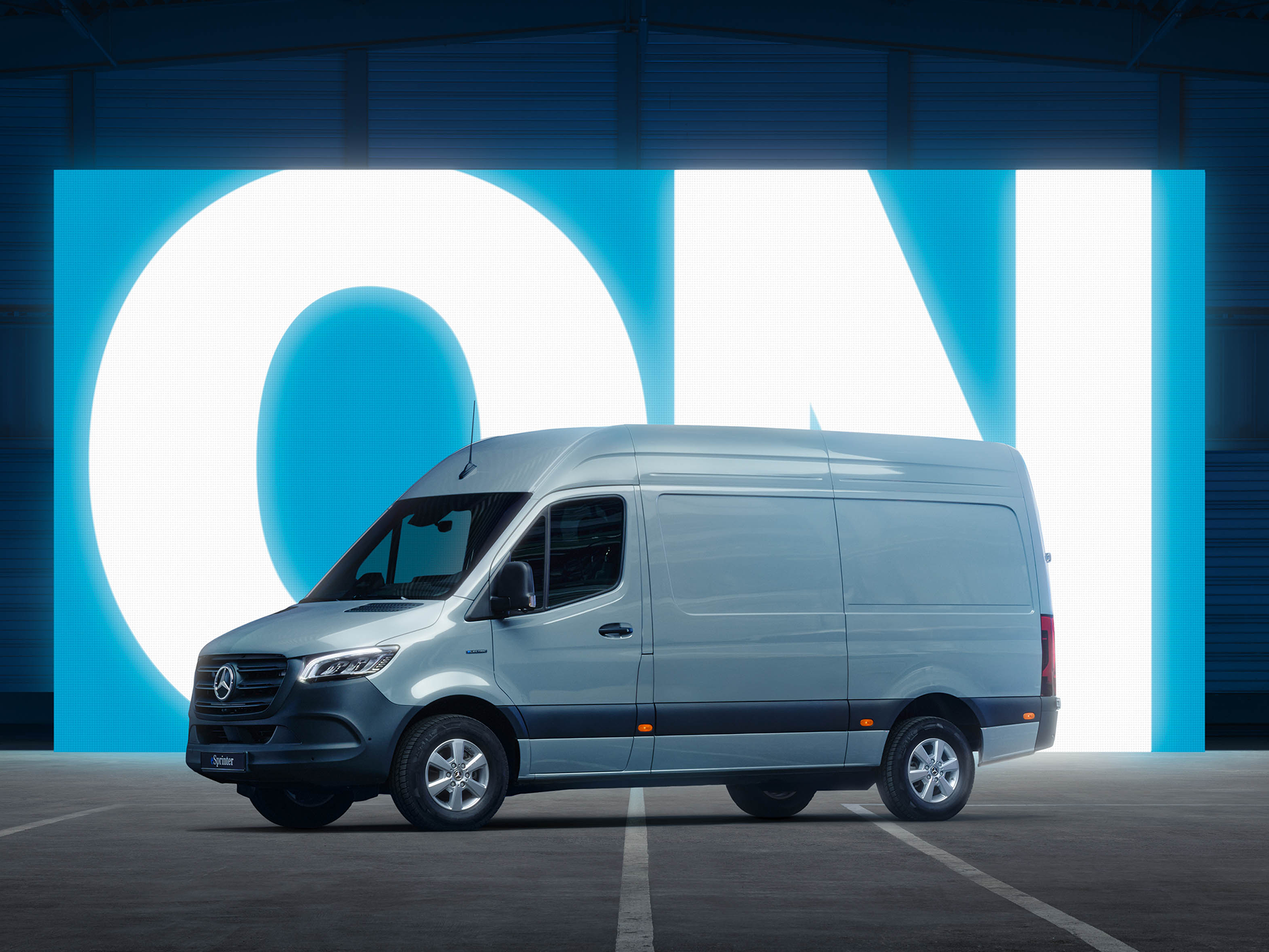 Der eSprinter WORKER ab 0.130% Leasing.